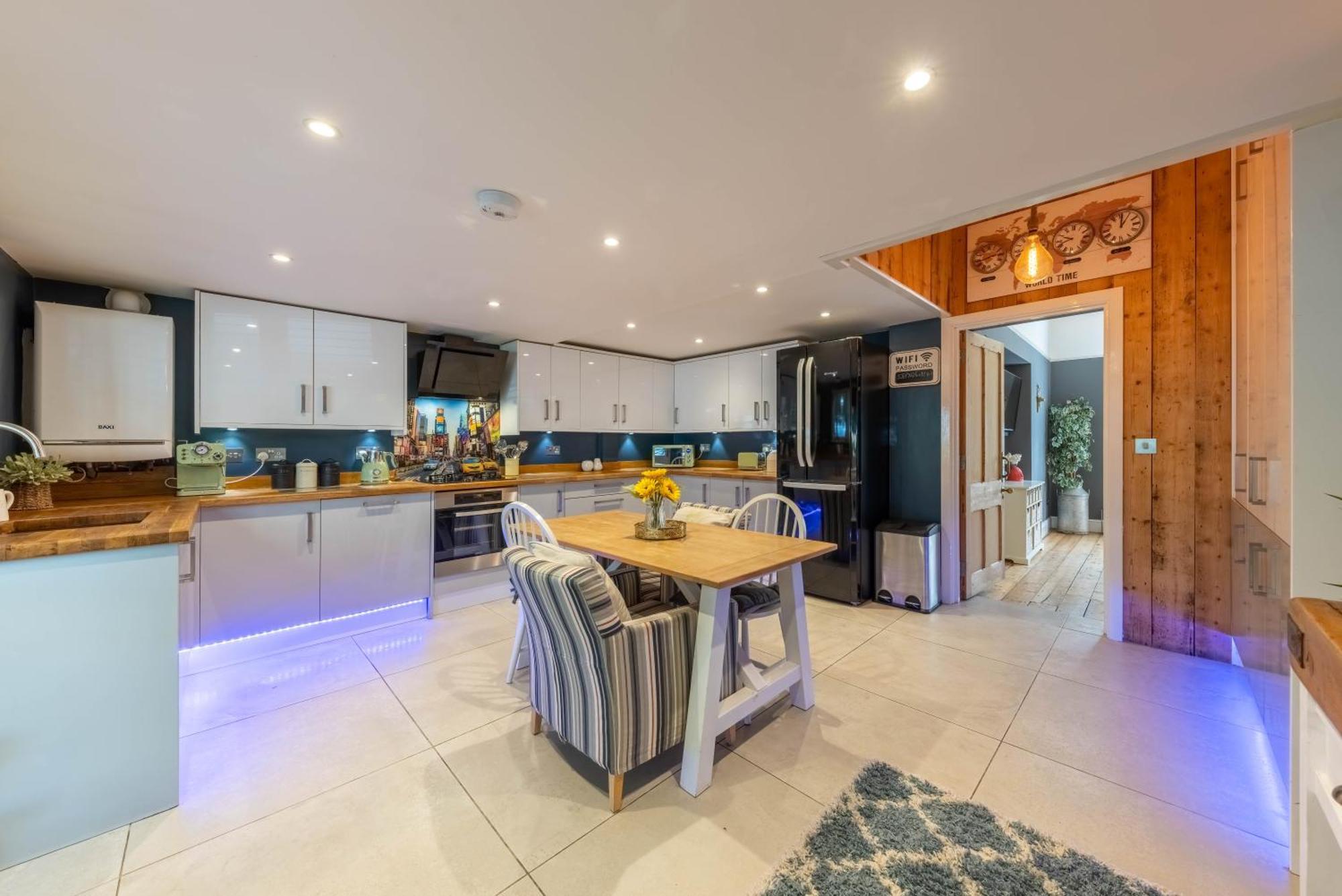 Pmb Luxury Norwich
