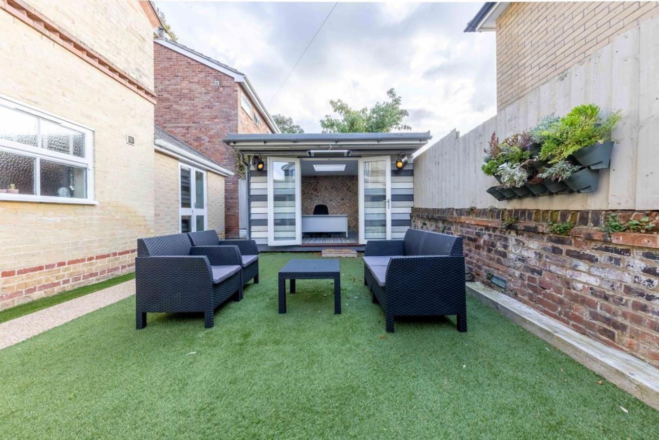 Apartment Pmb Luxury Norwich