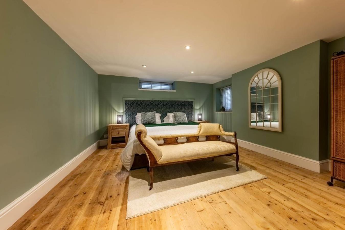 Pmb Luxury Norwich